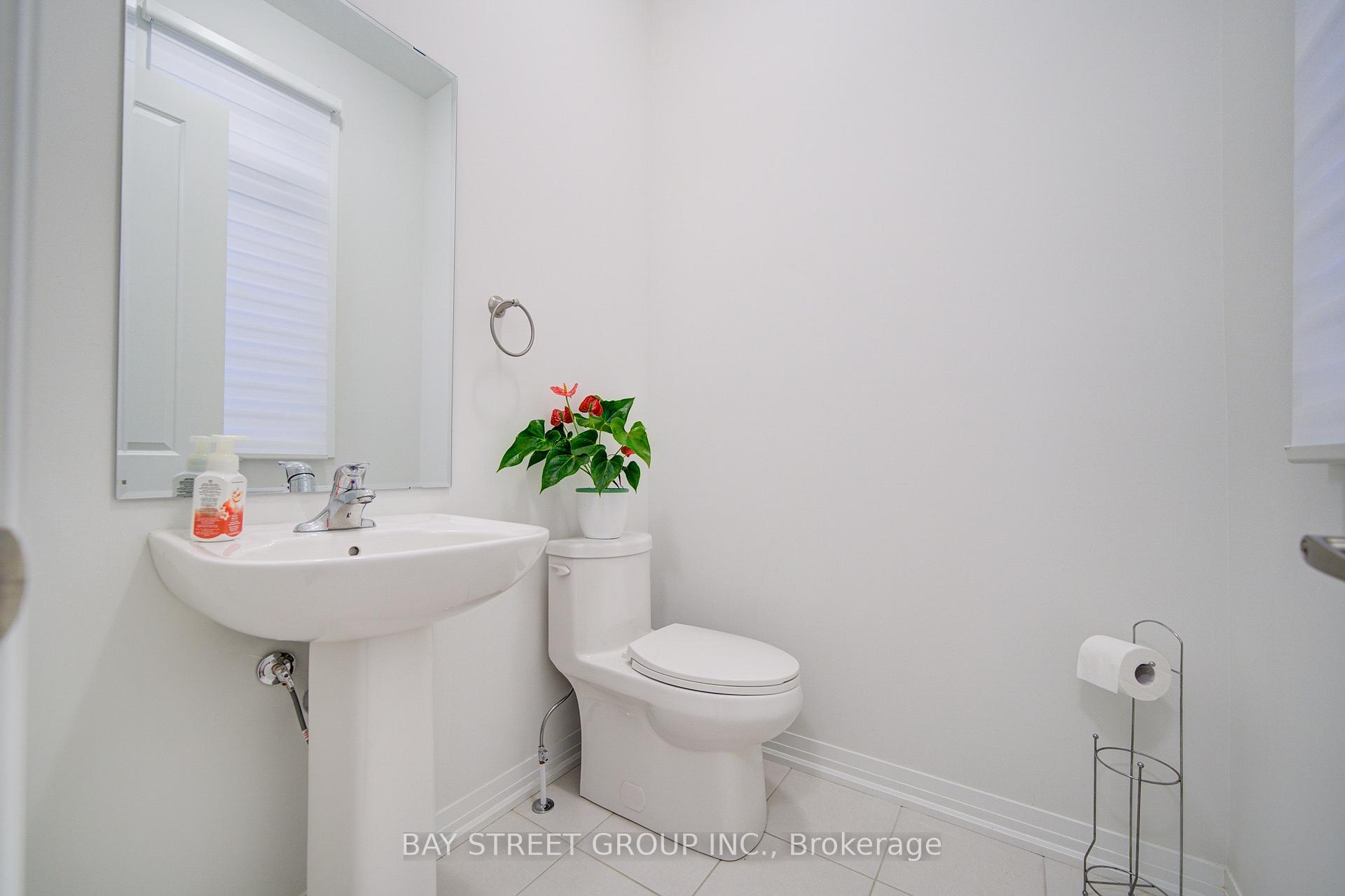 Photo 41 of 427 Coronation Road, Whitby, Rural Whitby — HOMEH