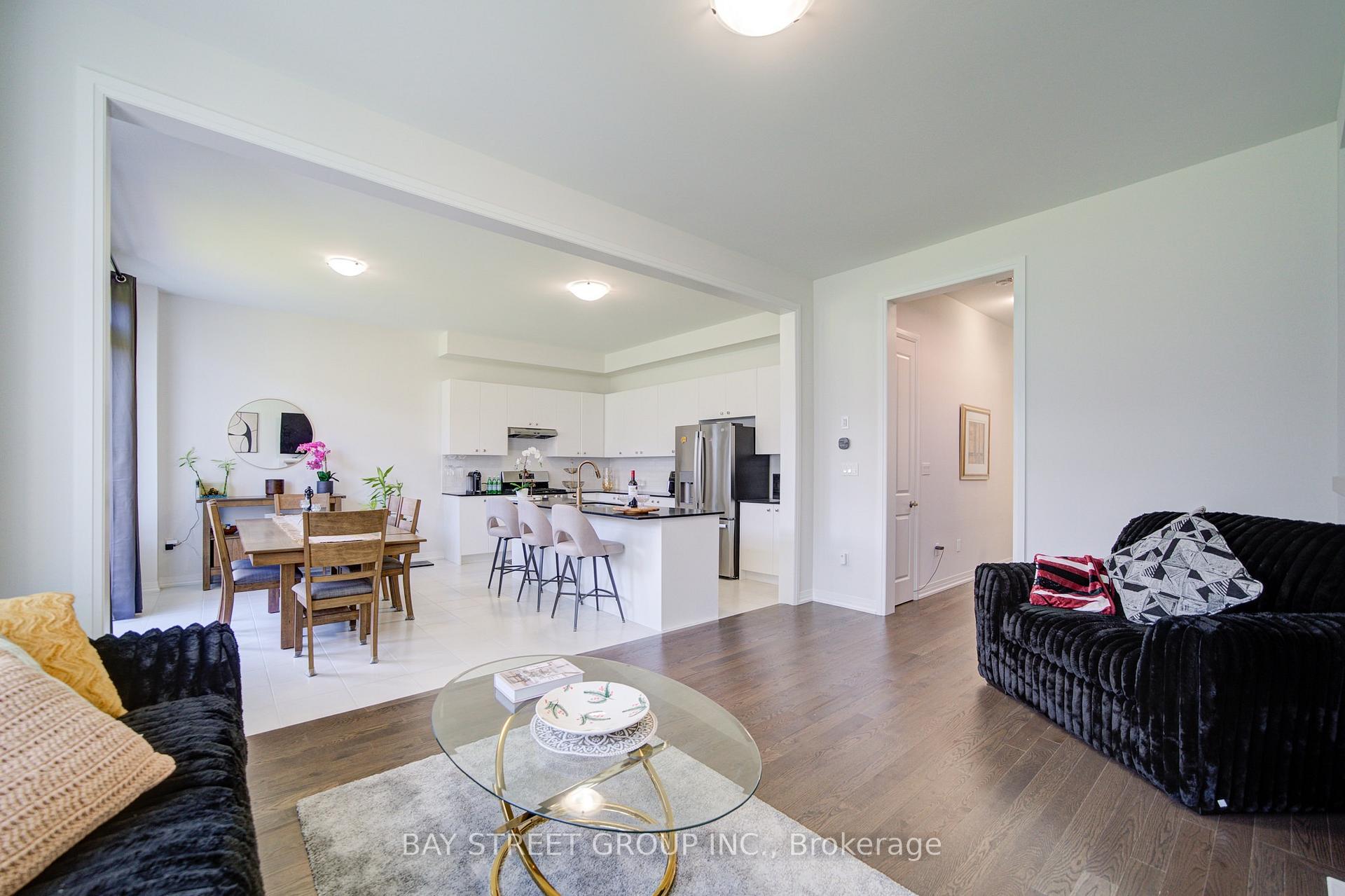 Photo 24 of 427 Coronation Road, Whitby, Rural Whitby — HOMEH