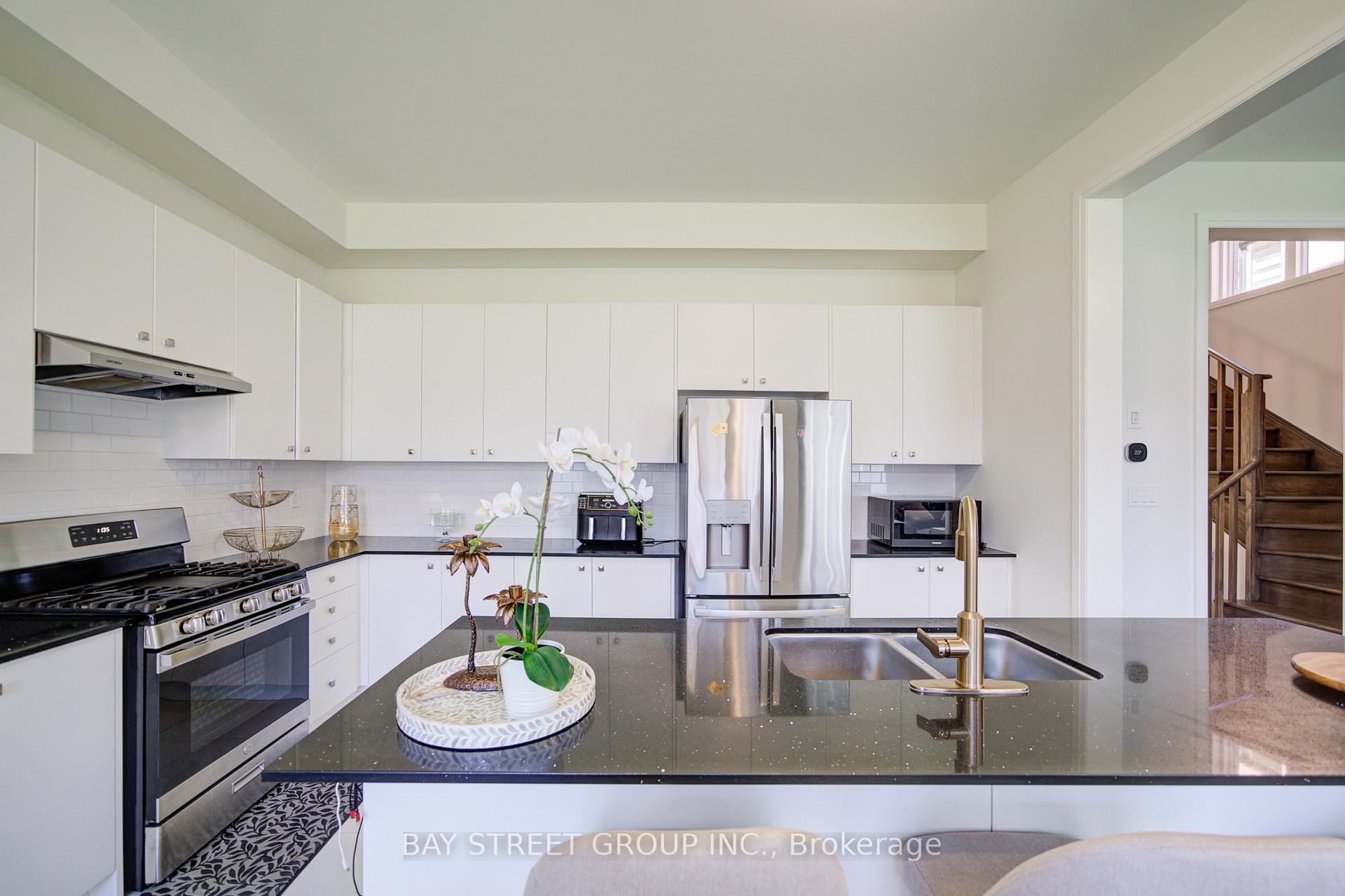 Photo 38 of 427 Coronation Road, Whitby, Rural Whitby — HOMEH