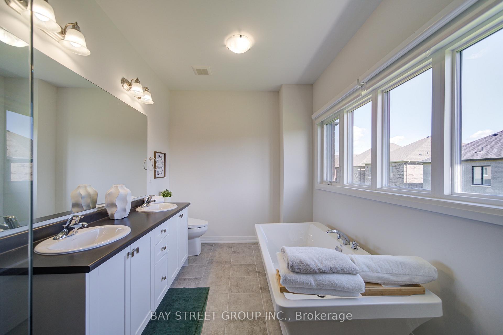 Photo 76 of 427 Coronation Road, Whitby, Rural Whitby — HOMEH