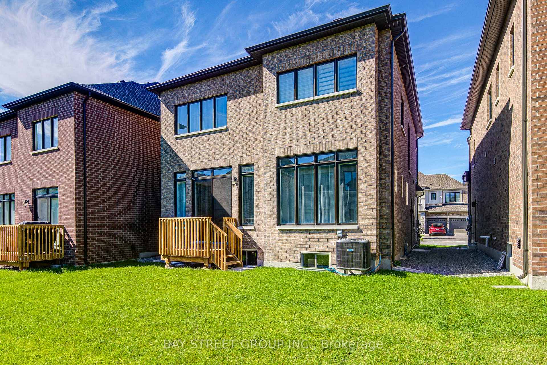 Photo 94 of 427 Coronation Road, Whitby, Rural Whitby — HOMEH