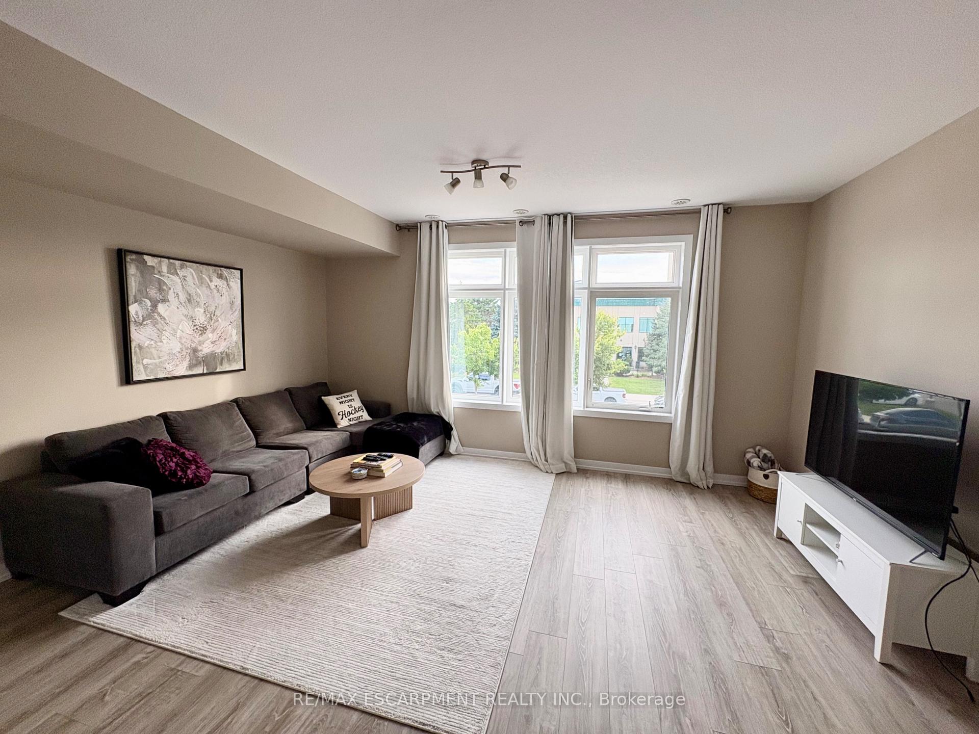 Photo 7 of 69 Esplanade Lane, Grimsby, Grimsby Beach — HOMEH
