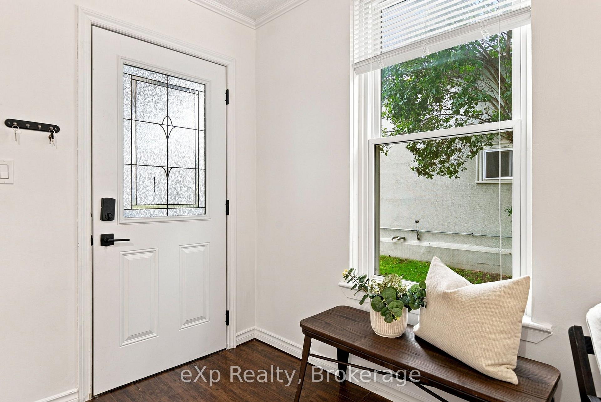 Photo 6 of 463 Division Street, Cobourg — HOMEH