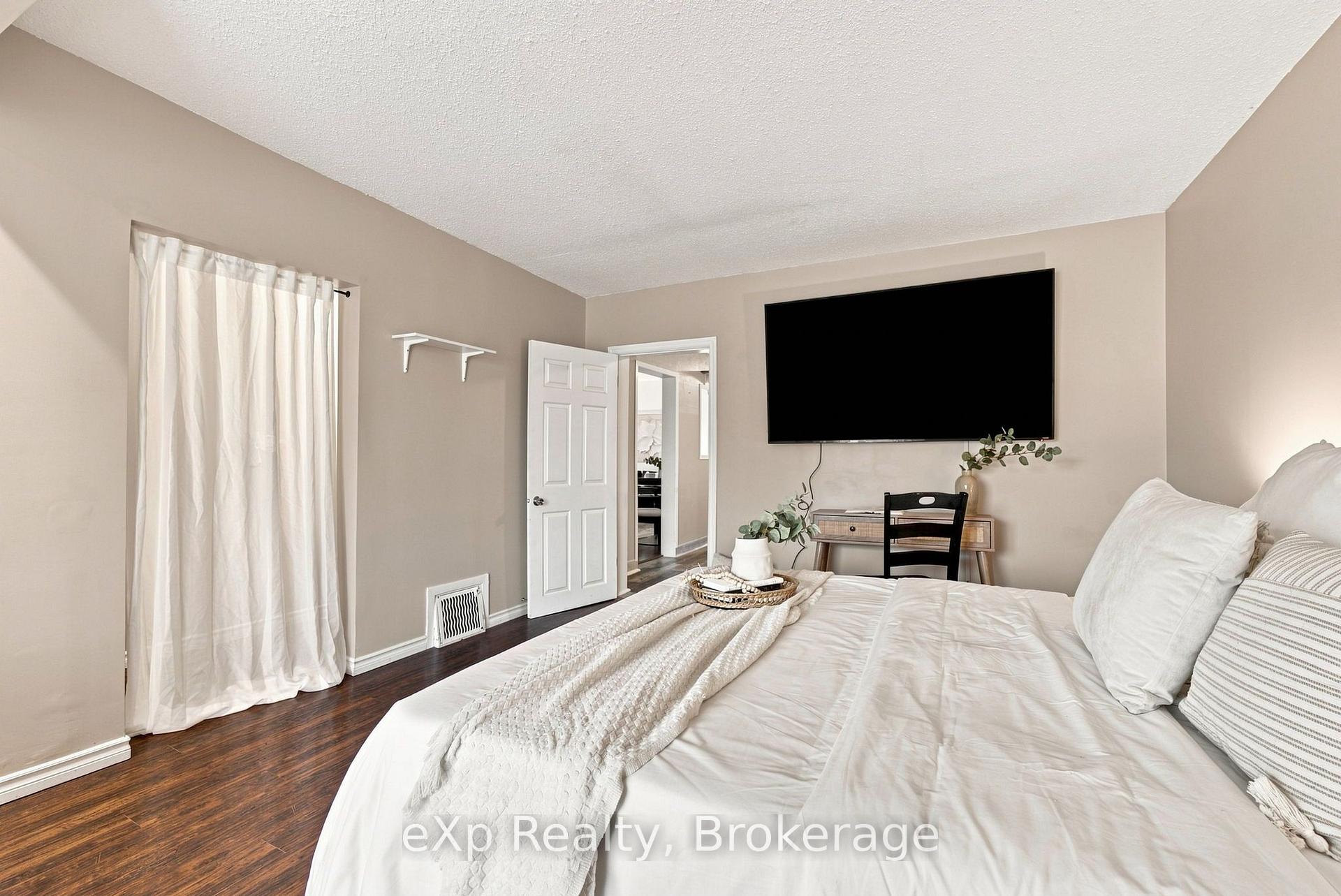 Photo 12 of 463 Division Street, Cobourg — HOMEH