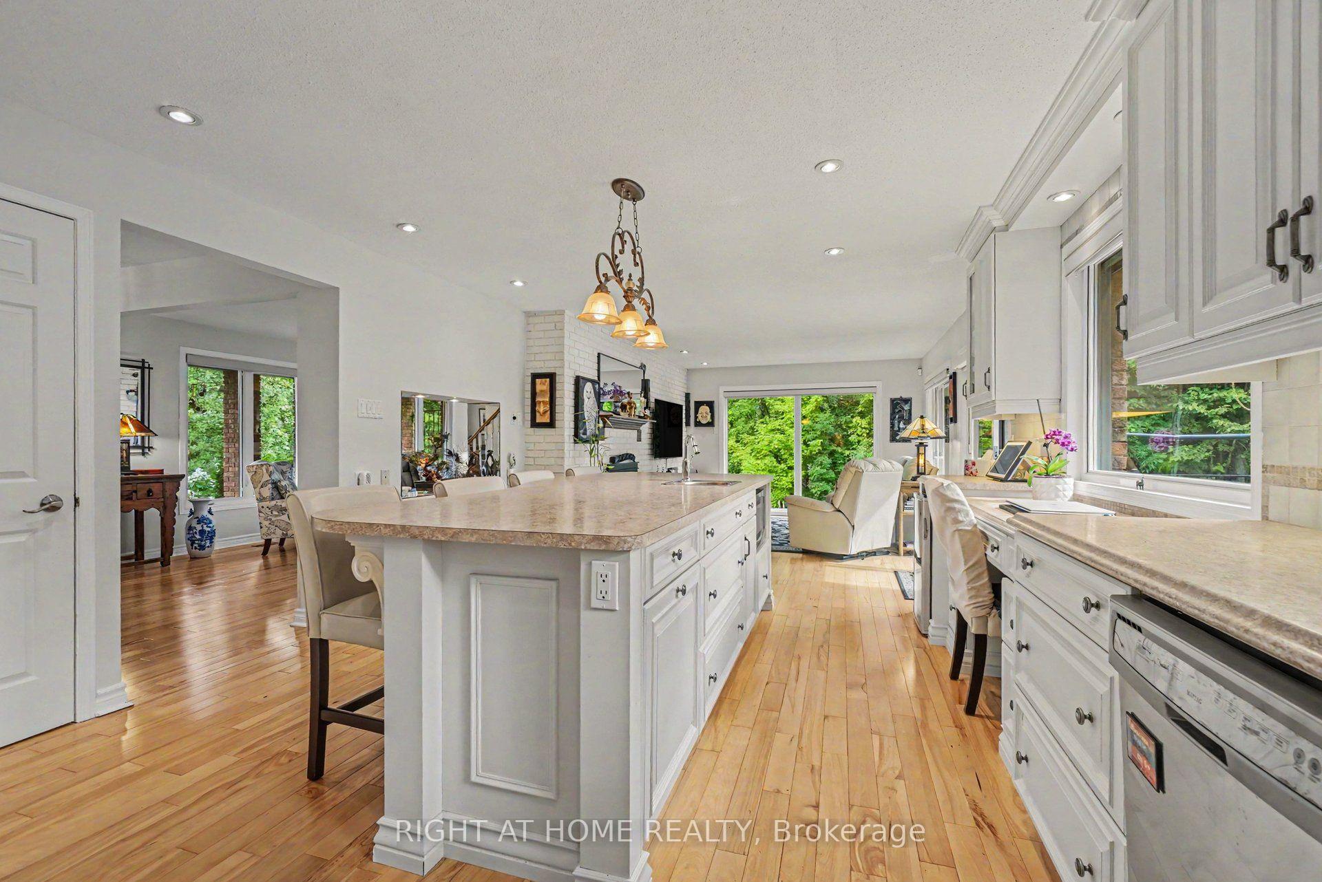 Photo 11 of 1275 Byrnes Terrace, Ottawa, Cumberland Estates — HOMEH