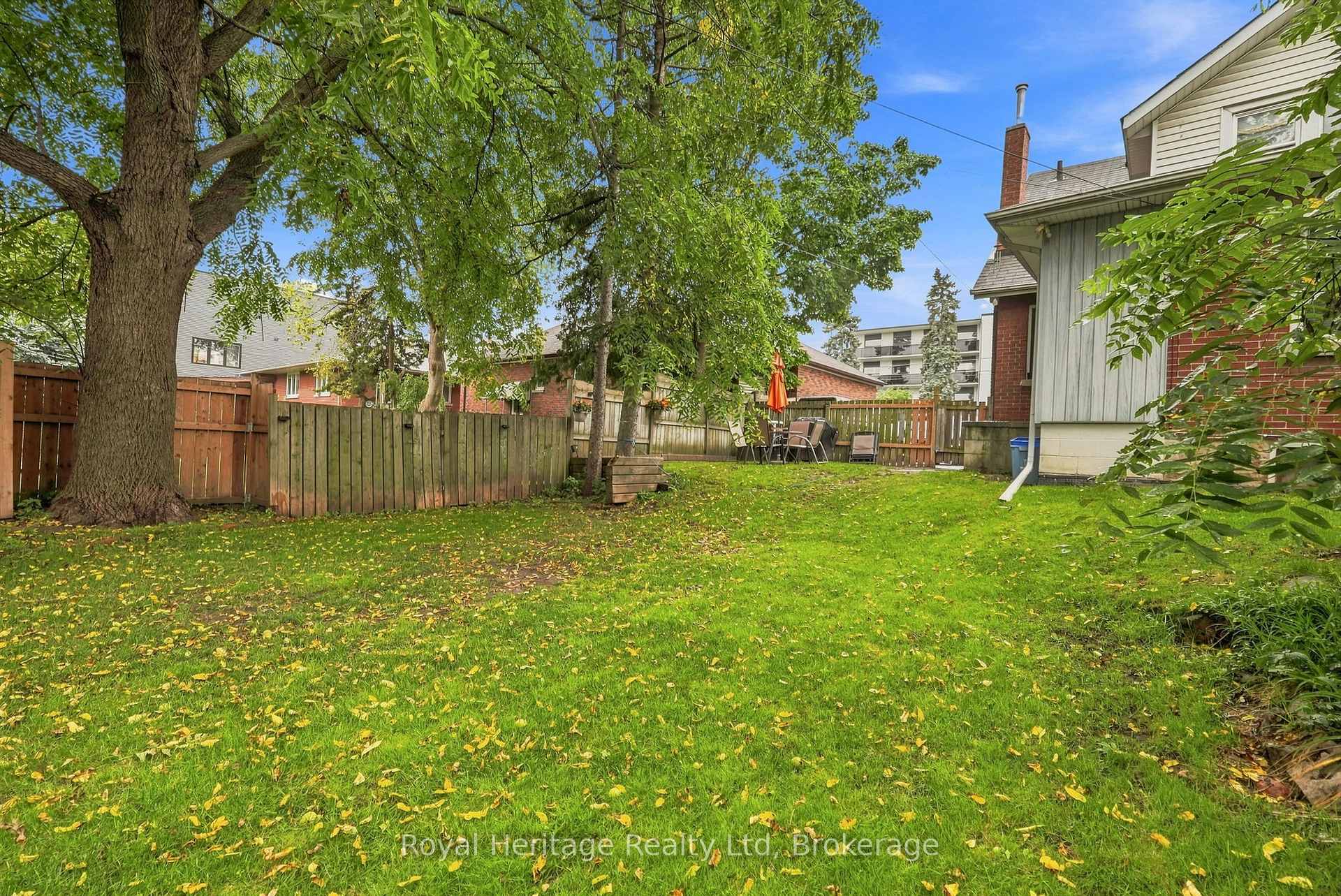 Photo 43 of 117 Park Road N, Oshawa, McLaughlin — HOMEH