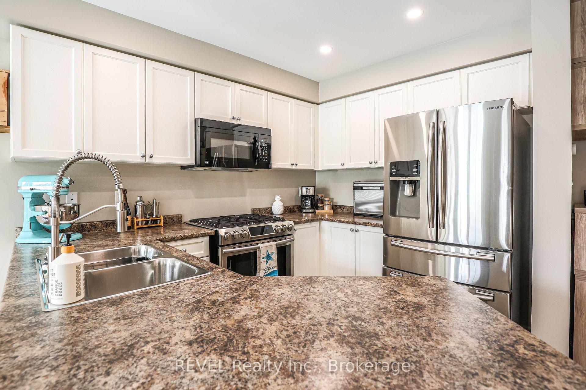 Photo 19 of 12 Colonel Lyall Street, St. Catharines, Secord Woods — HOMEH