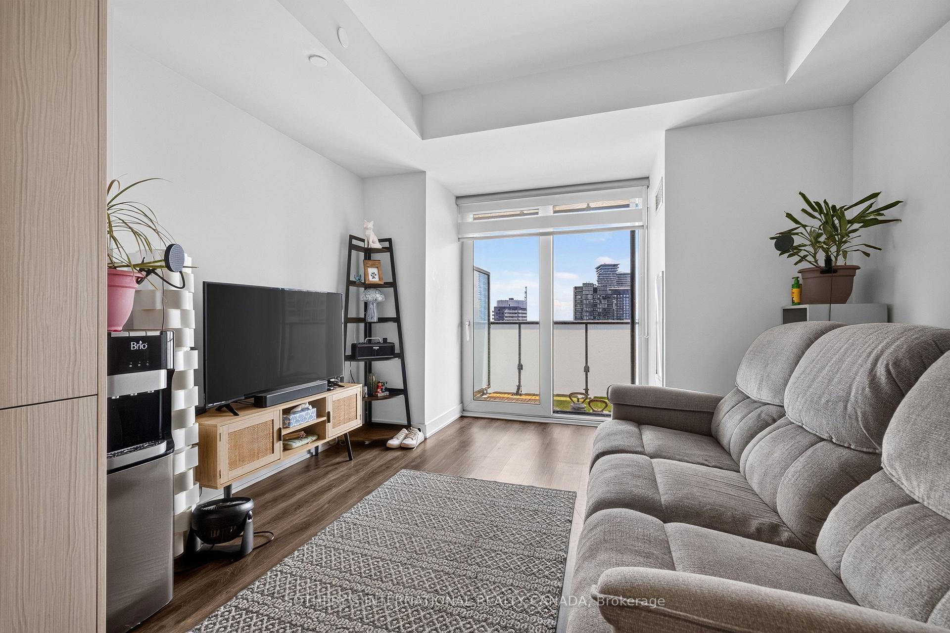 Photo 9 of Unit 3905, 430 Square One Drive, Mississauga, City Centre — HOMEH
