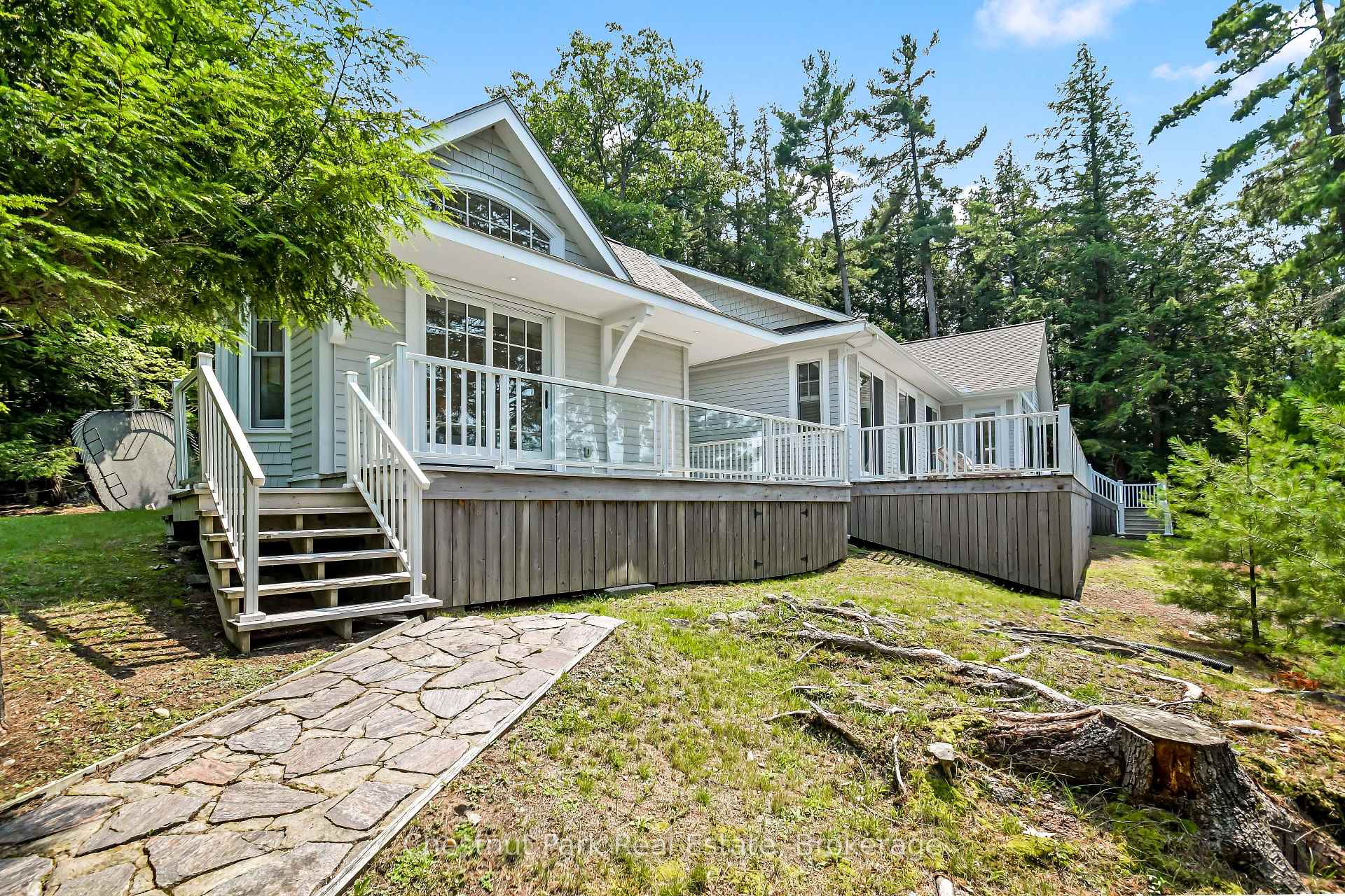Photo 2 of 1160 Eilean Gowan Island, Bracebridge, Monck (Bracebridge) — HOMEH