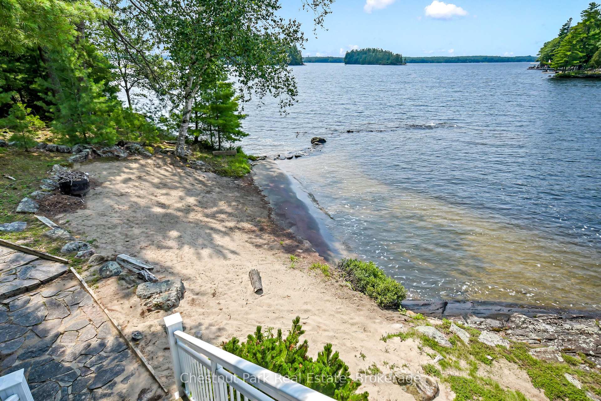 Photo 11 of 1160 Eilean Gowan Island, Bracebridge, Monck (Bracebridge) — HOMEH