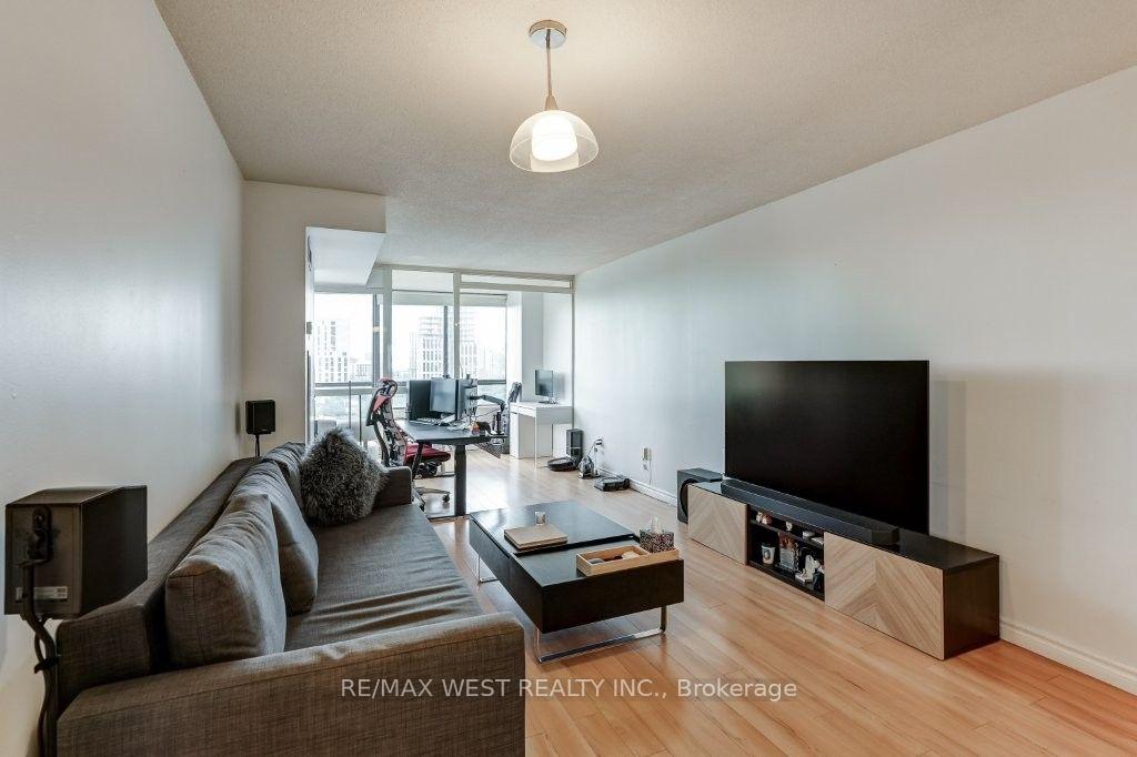 Photo 5 of Unit 1103, 117 Gerrard Street E, Toronto, Church-Yonge Corridor — HOMEH
