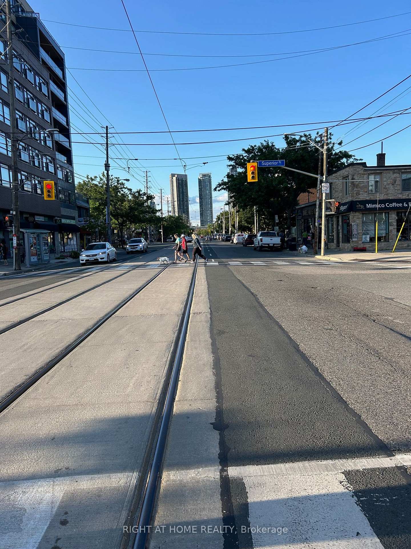 Photo 3 of Unit 810, 11 Superior Avenue, Etobicoke, Mimico — HOMEH