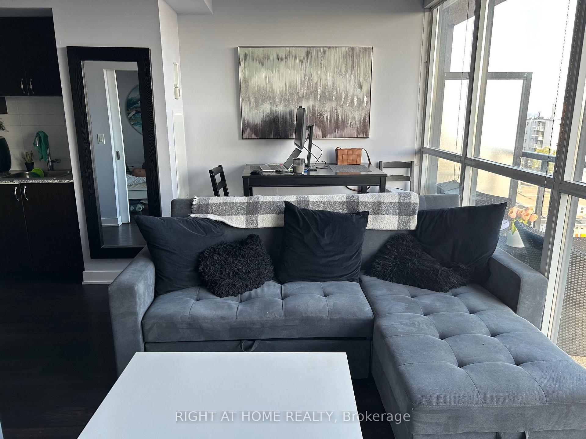 Photo 8 of Unit 810, 11 Superior Avenue, Etobicoke, Mimico — HOMEH