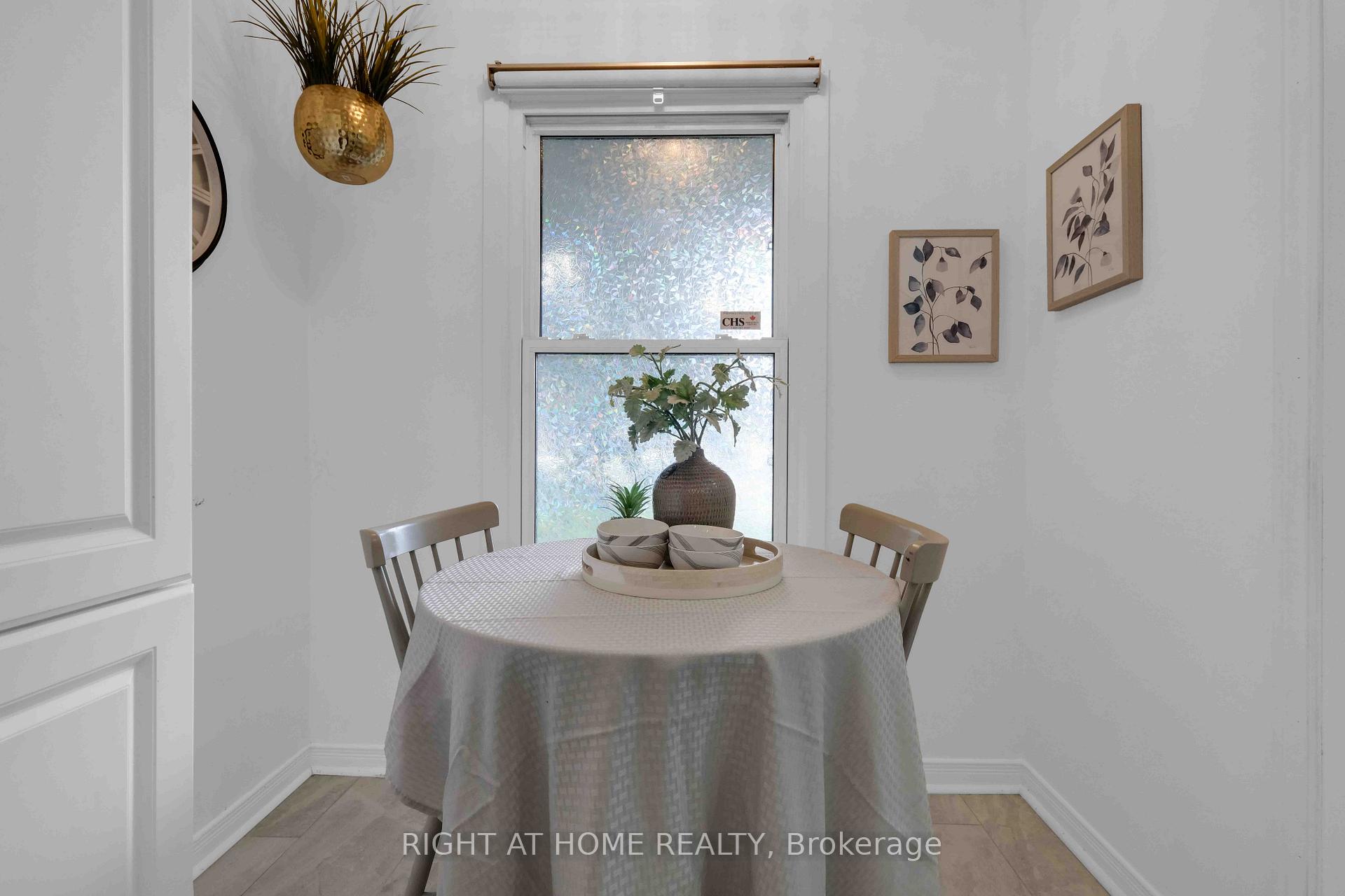 Photo 6 of Unit #4, 1055 Central Park Boulevard N, Oshawa, Centennial — HOMEH
