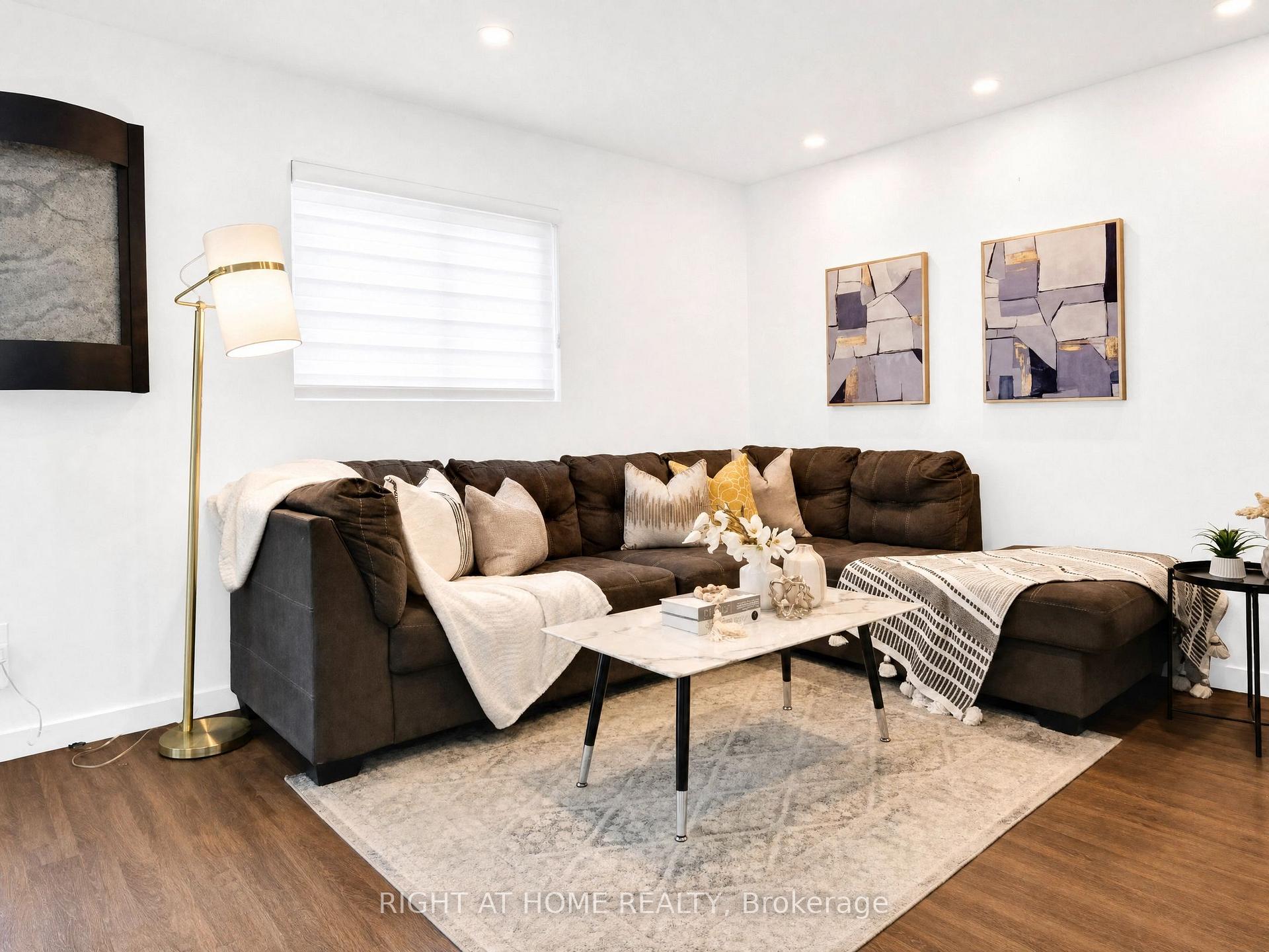 Photo 7 of Unit #4, 1055 Central Park Boulevard N, Oshawa, Centennial — HOMEH