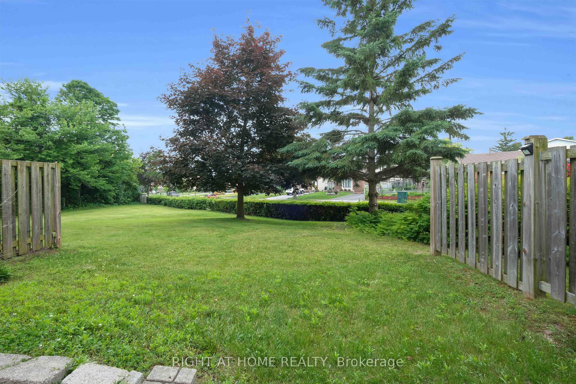 Photo 15 of Unit #4, 1055 Central Park Boulevard N, Oshawa, Centennial — HOMEH