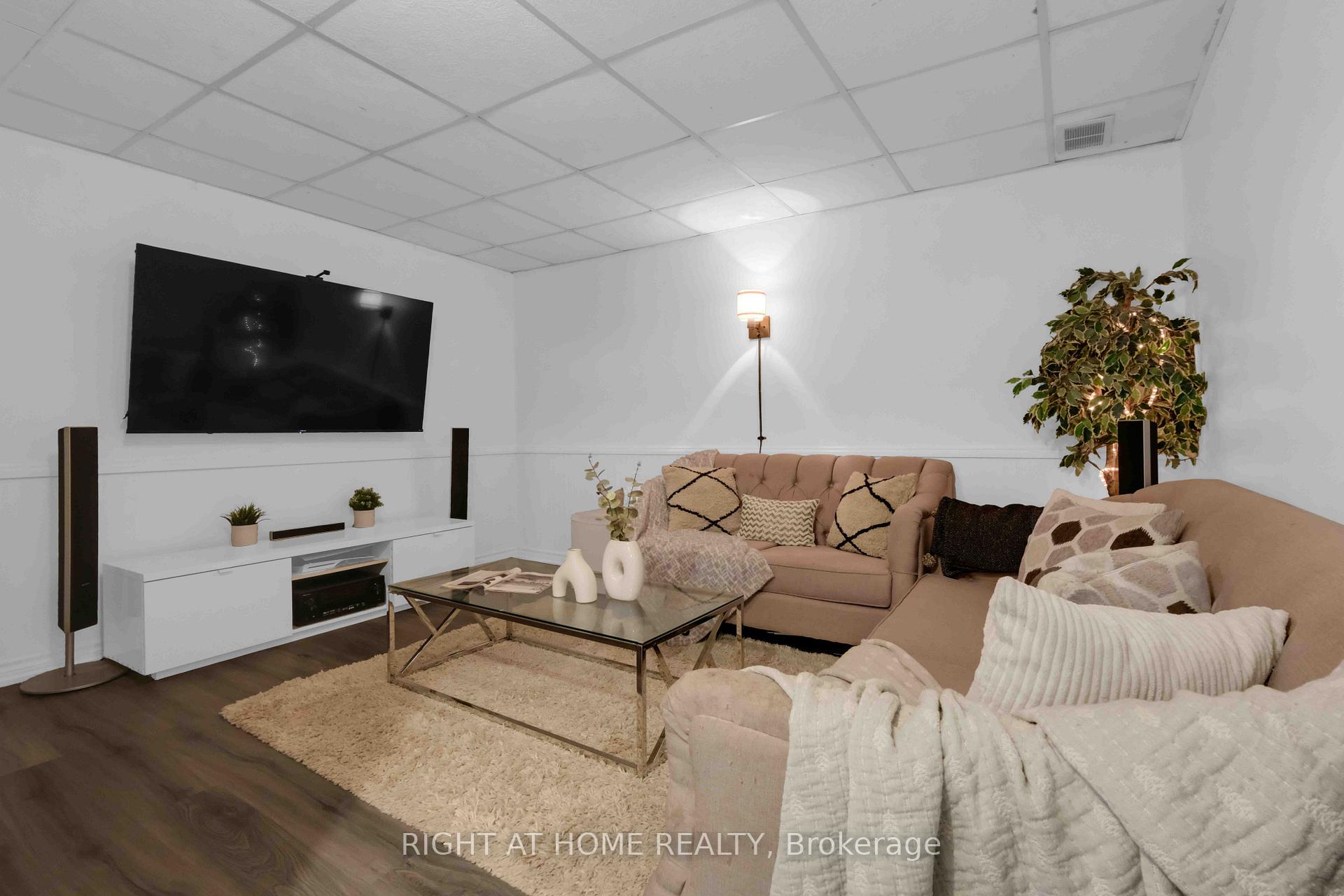 Photo 17 of Unit #4, 1055 Central Park Boulevard N, Oshawa, Centennial — HOMEH