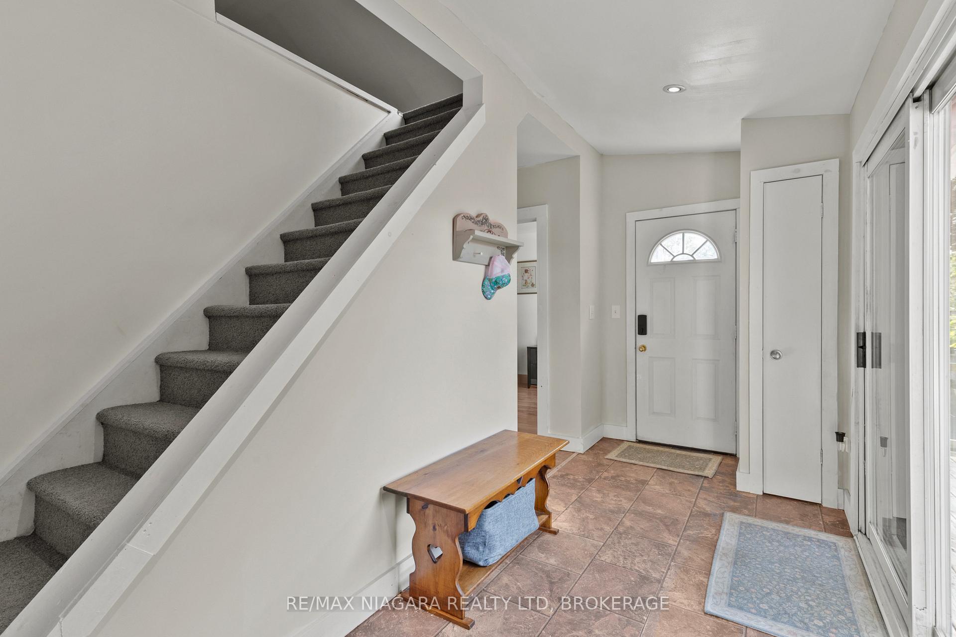 Photo 29 of 702 Main Street, Port Colborne, Sugarloaf — HOMEH