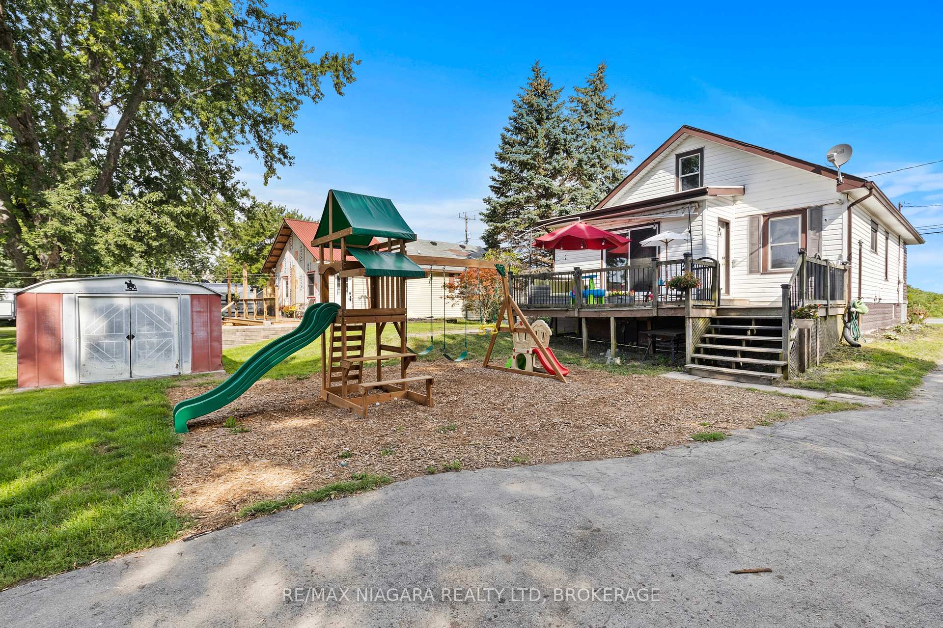Photo 40 of 702 Main Street, Port Colborne, Sugarloaf — HOMEH