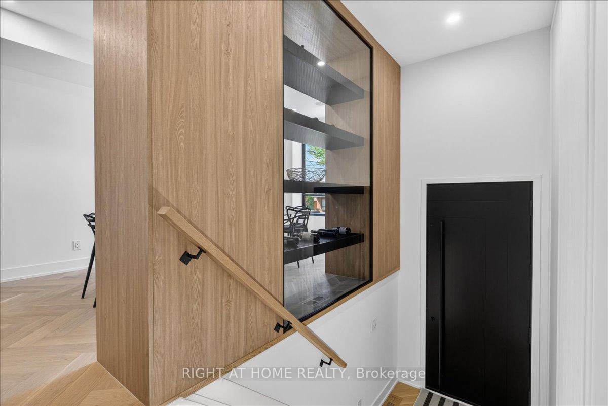 Photo 5 of 15B Rosemeade Avenue, Etobicoke, Stonegate-Queensway — HOMEH