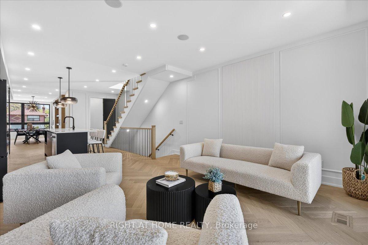 Photo 15 of 15B Rosemeade Avenue, Etobicoke, Stonegate-Queensway — HOMEH
