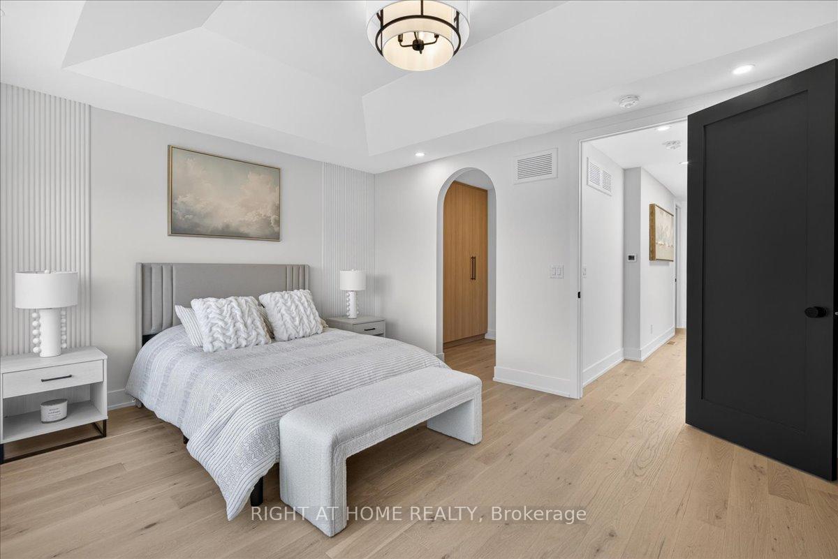 Photo 23 of 15B Rosemeade Avenue, Etobicoke, Stonegate-Queensway — HOMEH