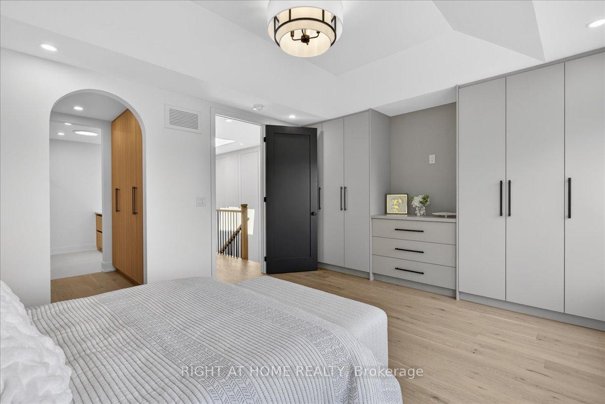 Photo 24 of 15B Rosemeade Avenue, Etobicoke, Stonegate-Queensway — HOMEH