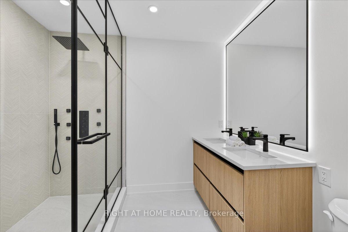 Photo 26 of 15B Rosemeade Avenue, Etobicoke, Stonegate-Queensway — HOMEH