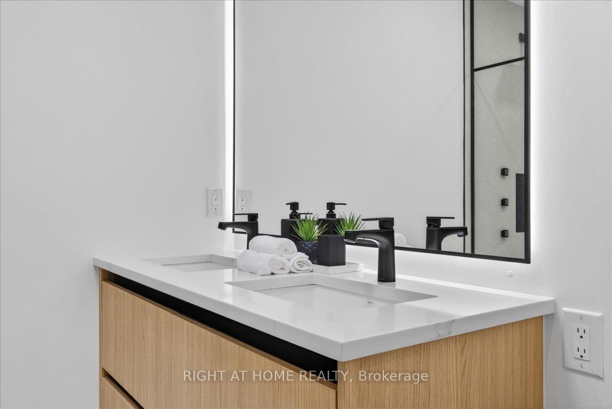 Photo 27 of 15B Rosemeade Avenue, Etobicoke, Stonegate-Queensway — HOMEH