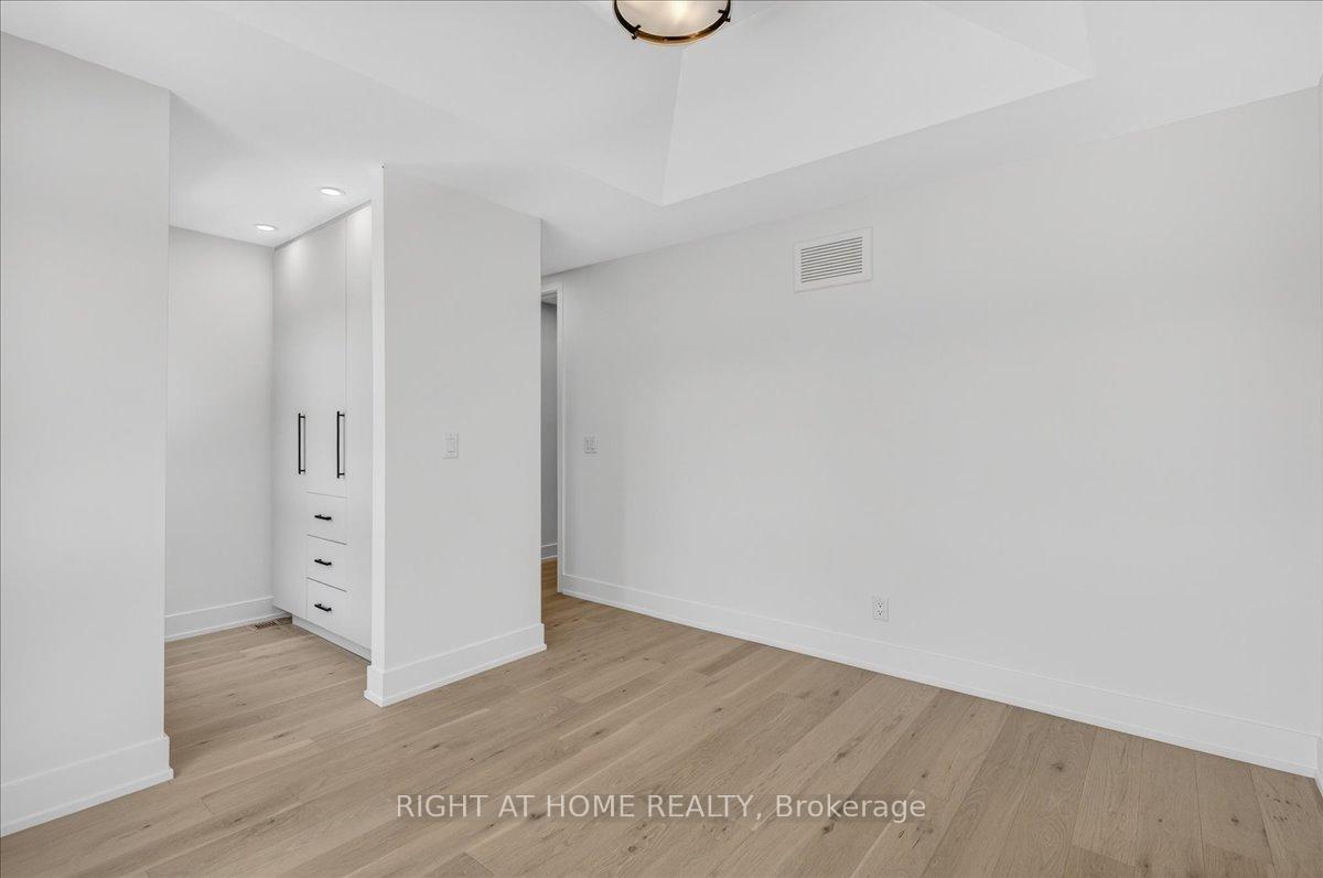 Photo 33 of 15B Rosemeade Avenue, Etobicoke, Stonegate-Queensway — HOMEH