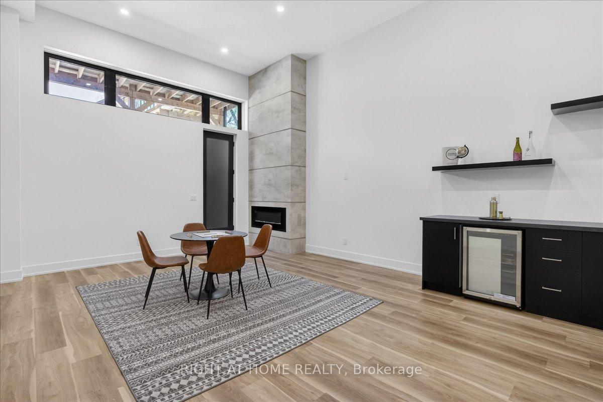 Photo 37 of 15B Rosemeade Avenue, Etobicoke, Stonegate-Queensway — HOMEH