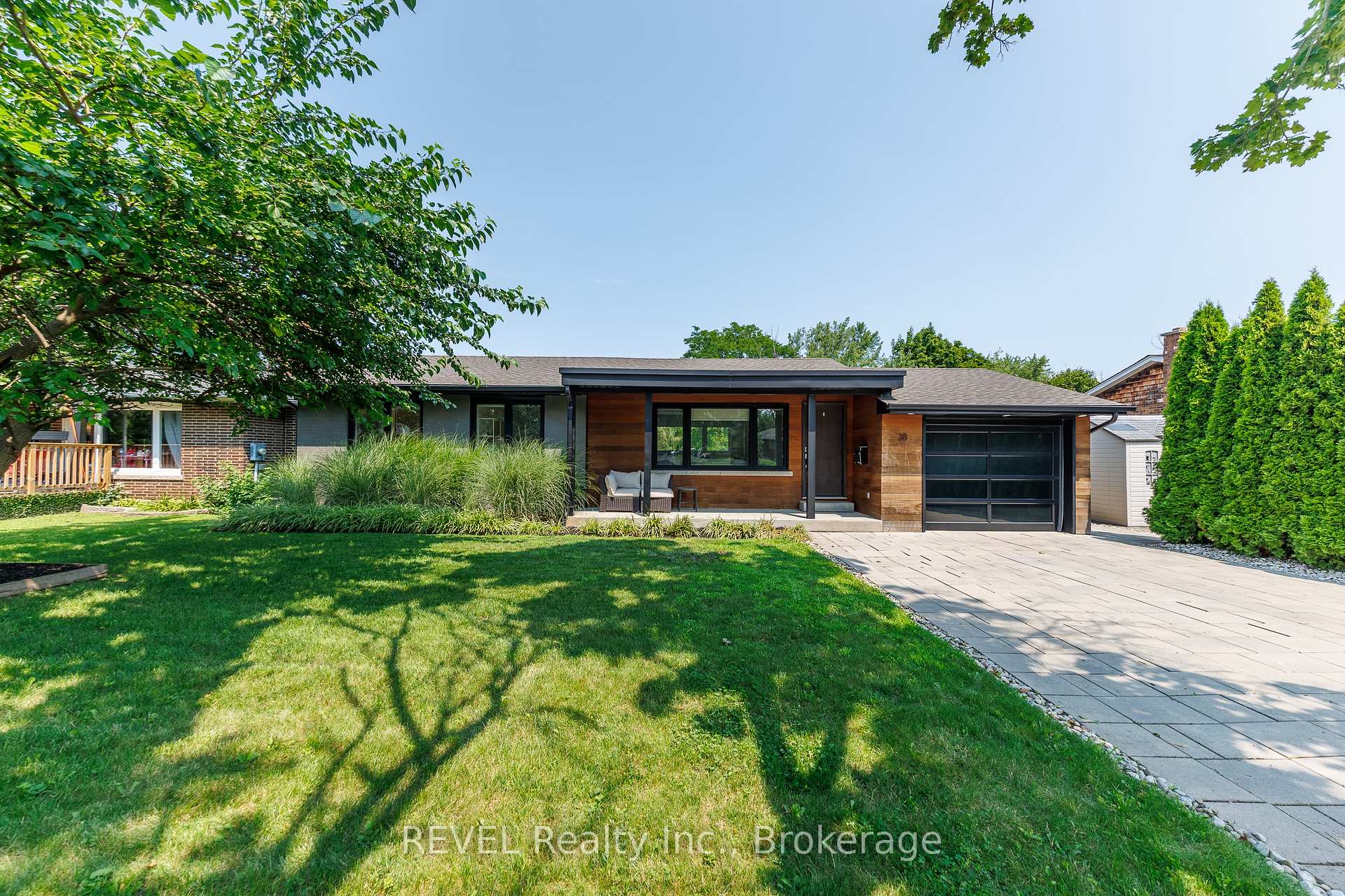 Photo 1 of 38 Briarsdale Drive, St. Catharines, Glendale/Glenridge — HOMEH