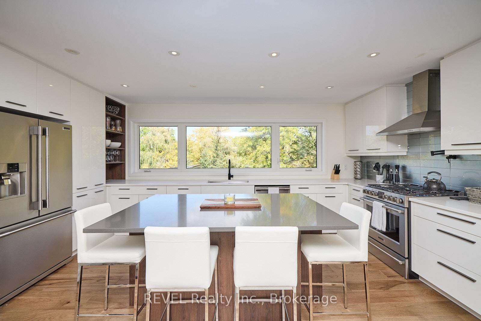 Photo 10 of 38 Briarsdale Drive, St. Catharines, Glendale/Glenridge — HOMEH