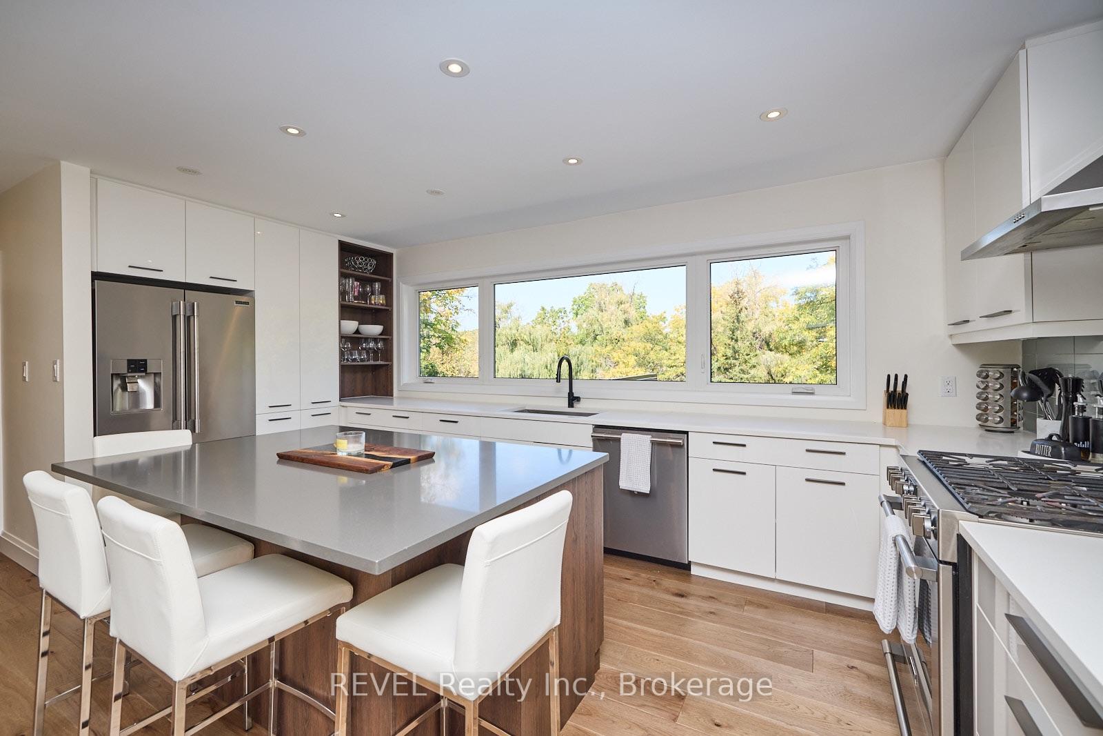 Photo 12 of 38 Briarsdale Drive, St. Catharines, Glendale/Glenridge — HOMEH