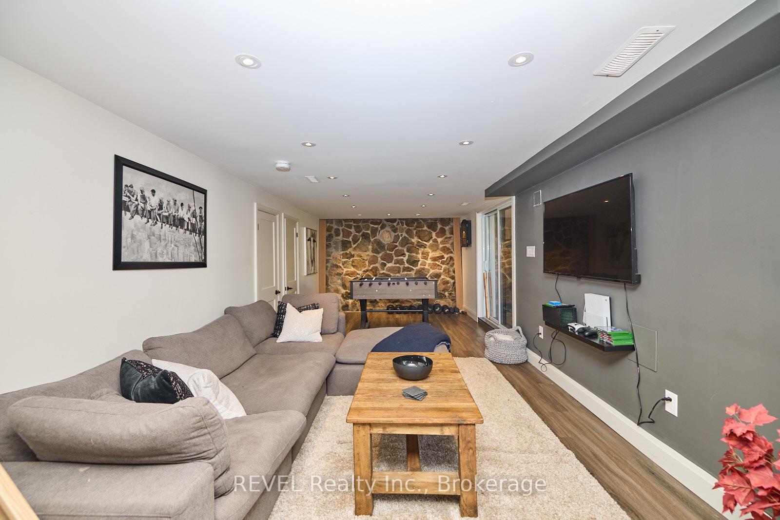 Photo 22 of 38 Briarsdale Drive, St. Catharines, Glendale/Glenridge — HOMEH