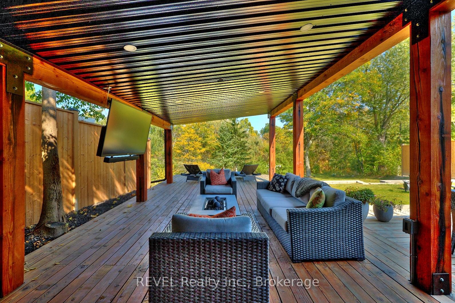 Photo 35 of 38 Briarsdale Drive, St. Catharines, Glendale/Glenridge — HOMEH