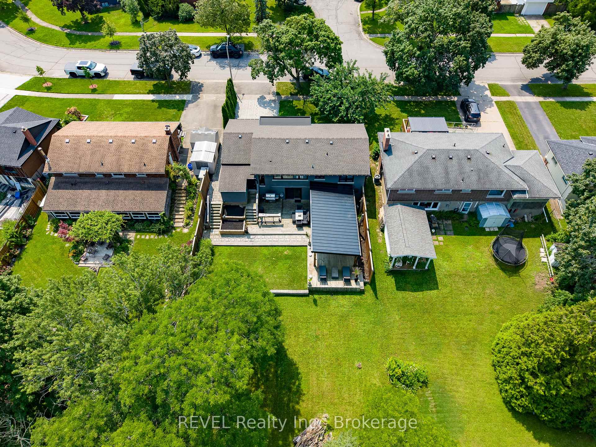 Photo 41 of 38 Briarsdale Drive, St. Catharines, Glendale/Glenridge — HOMEH