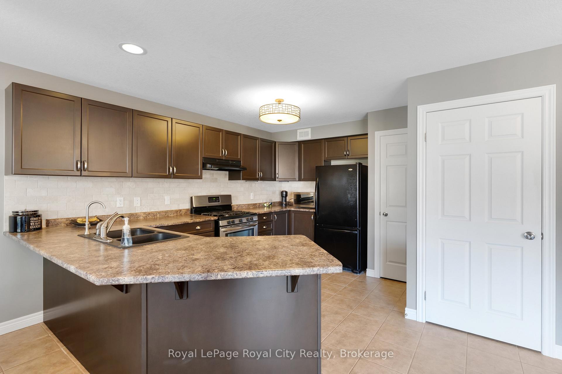 Photo 16 of 96 Timber Creek Crescent, Cambridge, Greenway-Chaplin — HOMEH