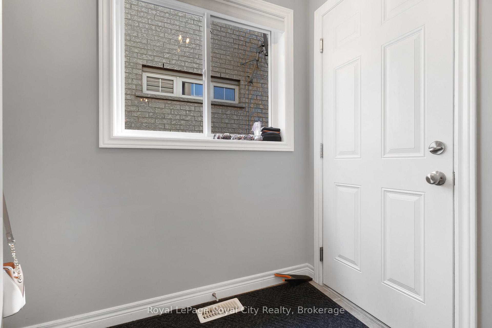 Photo 24 of 96 Timber Creek Crescent, Cambridge, Greenway-Chaplin — HOMEH