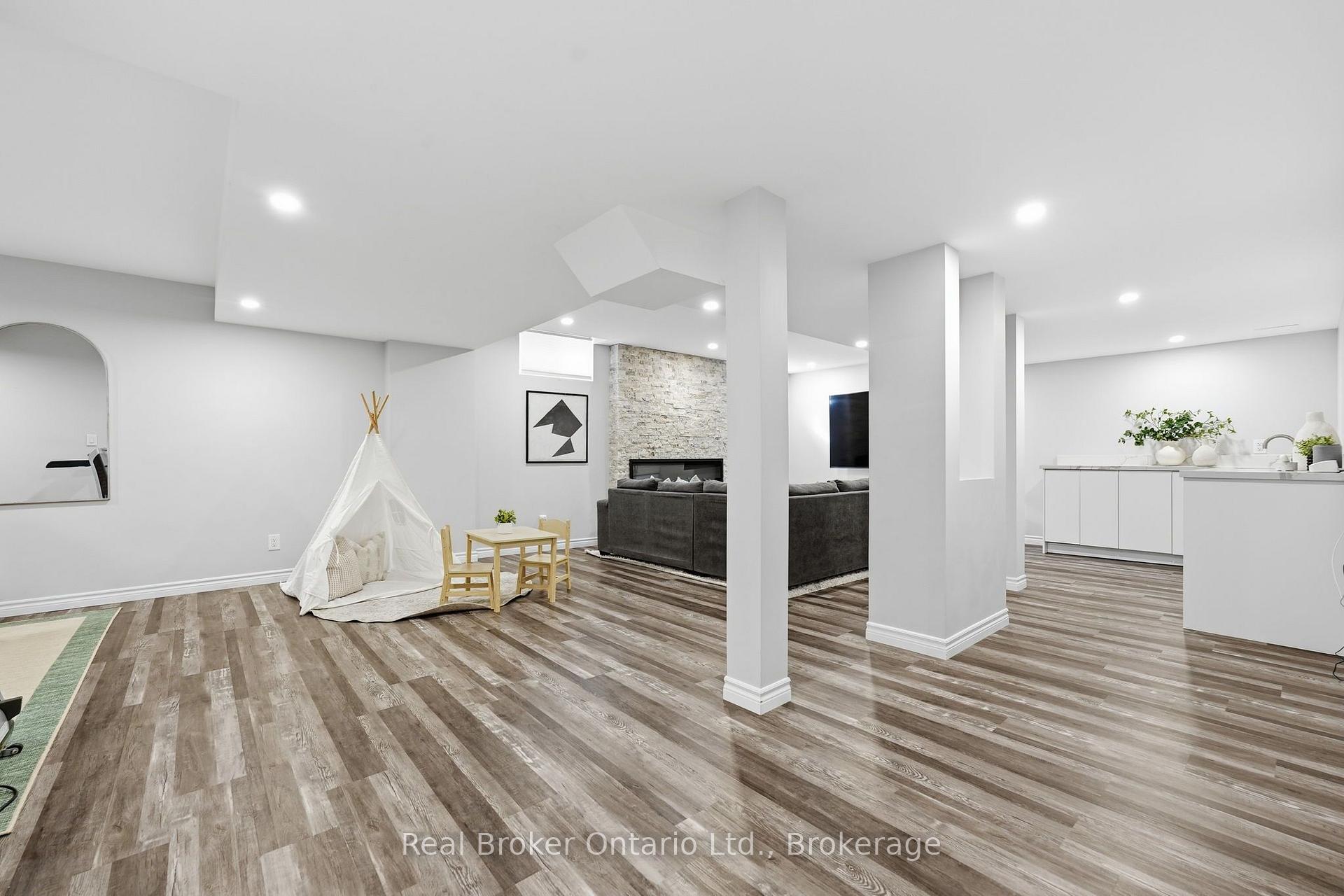 Photo 36 of 4675 Bracknell Road, Burlington, Alton — HOMEH