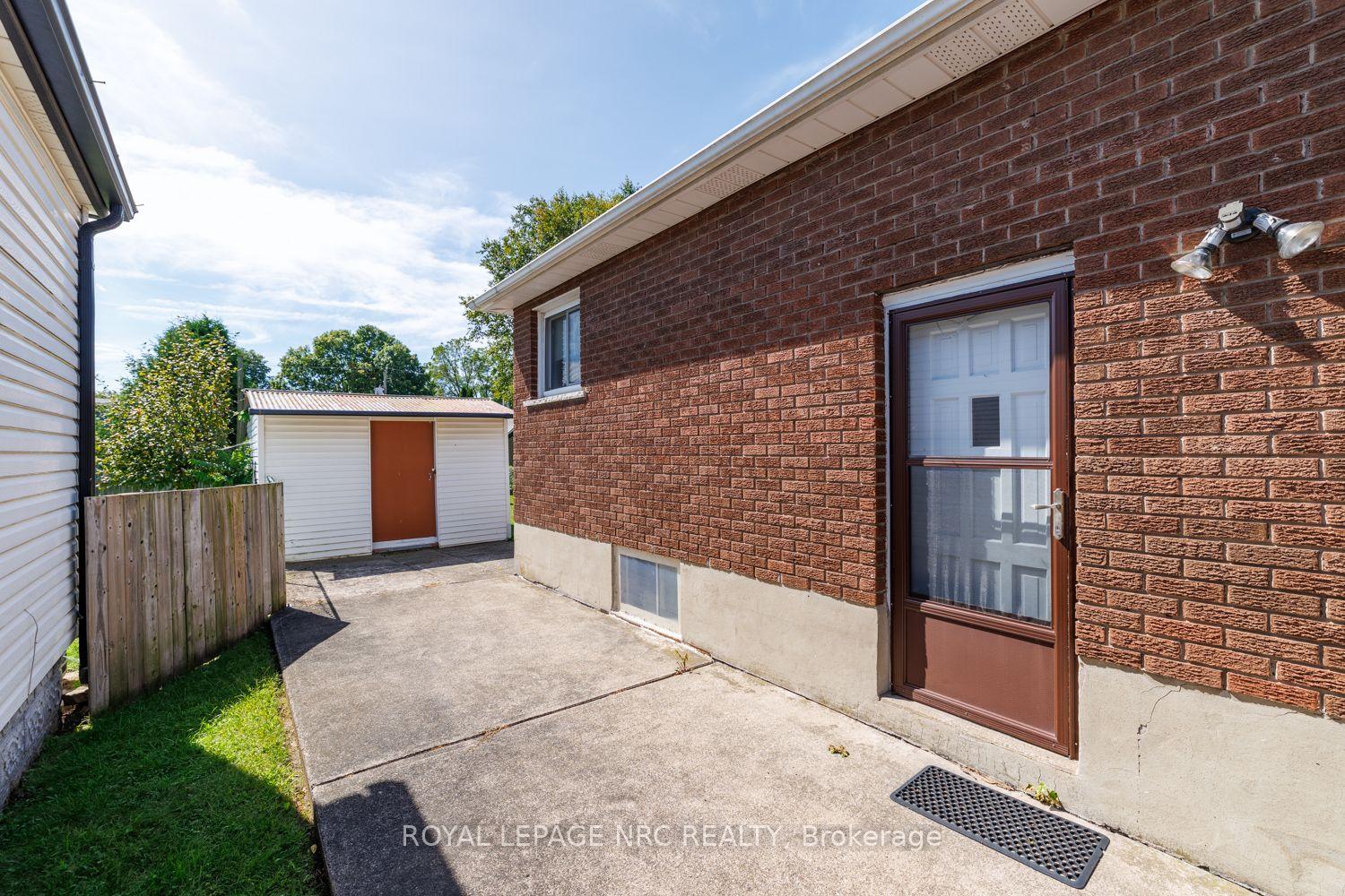 Photo 4 of 6350 Ash Street, Niagara Falls, Dorchester — HOMEH