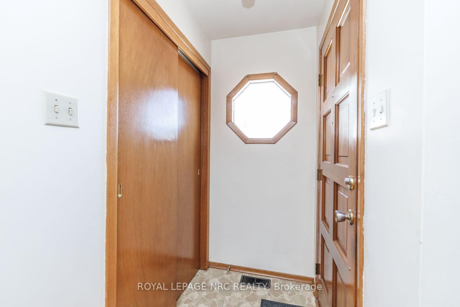 Photo 6 of 6350 Ash Street, Niagara Falls, Dorchester — HOMEH