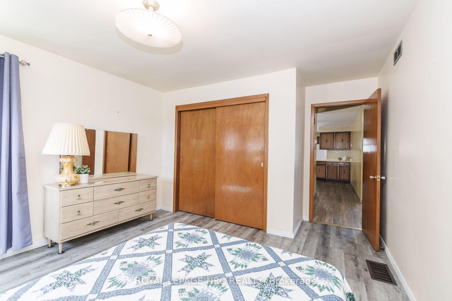 Photo 13 of 6350 Ash Street, Niagara Falls, Dorchester — HOMEH