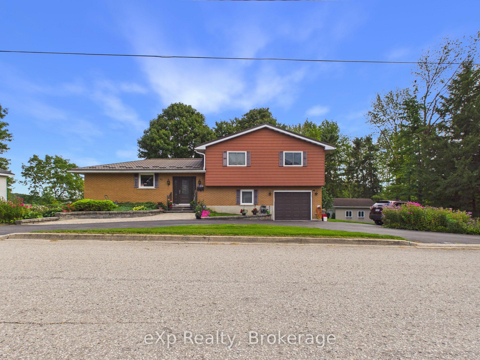 Photo of 95 10th Street S