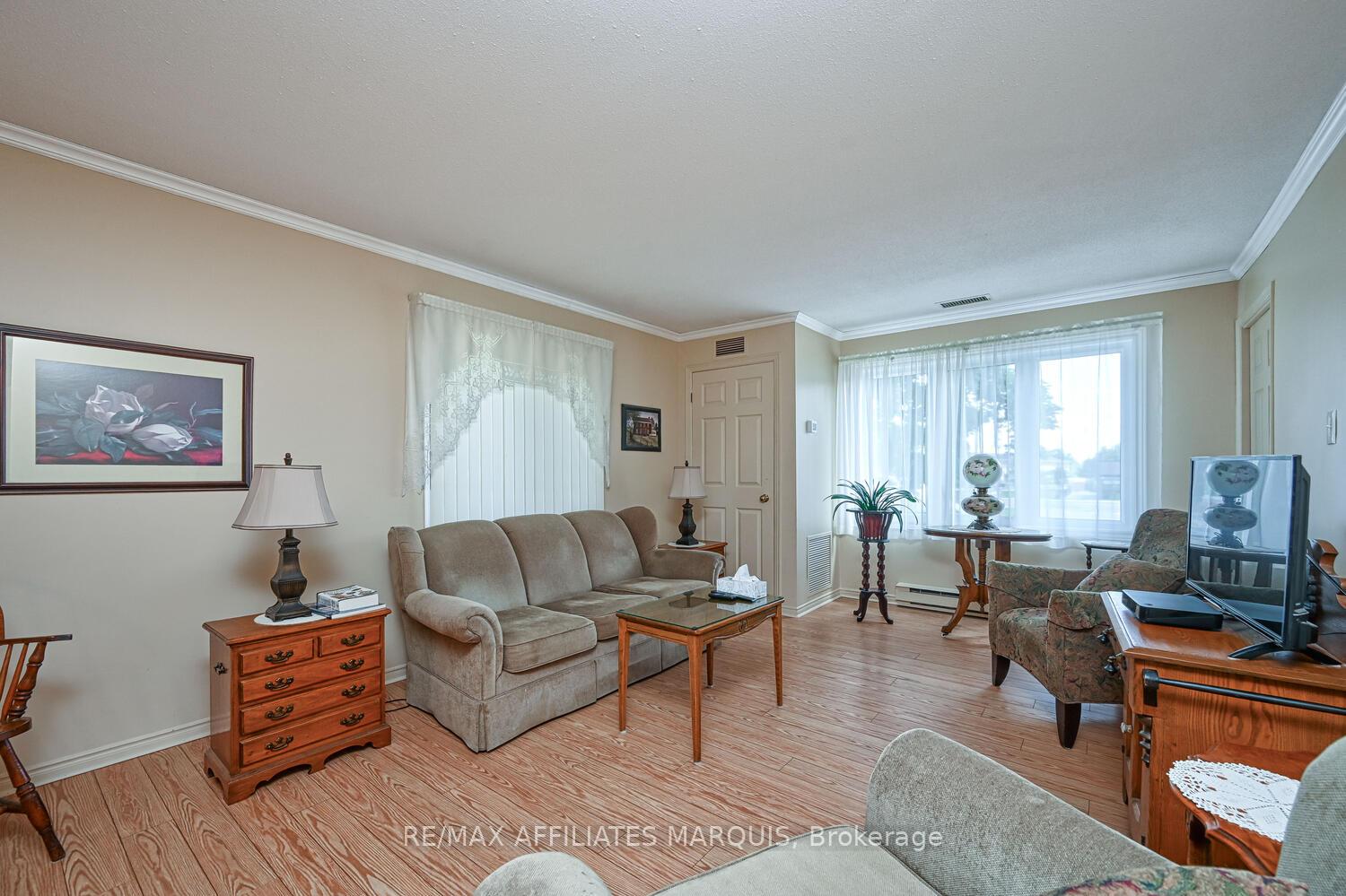 Photo 10 of Unit 208, 10 Armstrong Drive, Smiths Falls, Smiths Falls — HOMEH