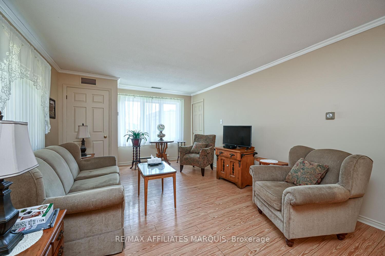Photo 11 of Unit 208, 10 Armstrong Drive, Smiths Falls, Smiths Falls — HOMEH