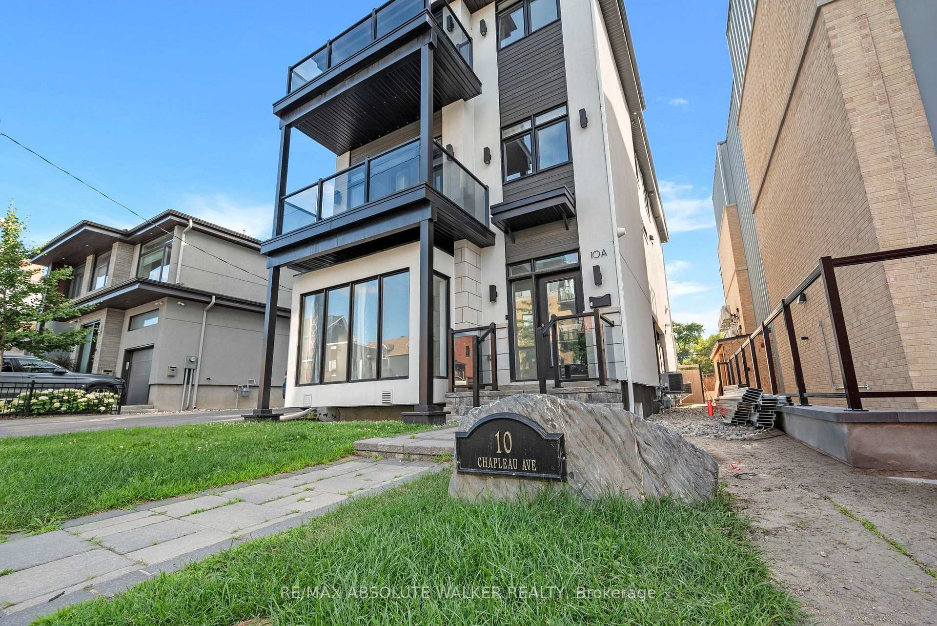 Photo 2 of Unit A, 10 Chapleau Avenue, Ottawa, Lindenlea — HOMEH