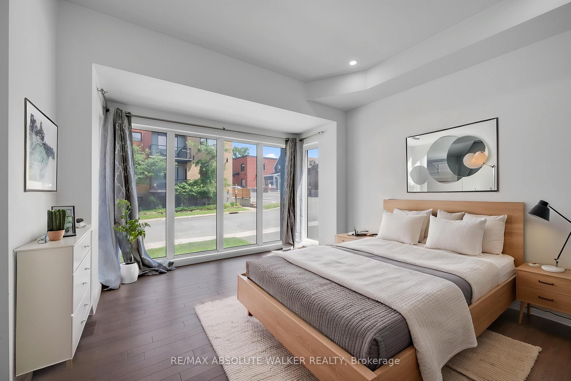 Photo 5 of Unit A, 10 Chapleau Avenue, Ottawa, Lindenlea — HOMEH