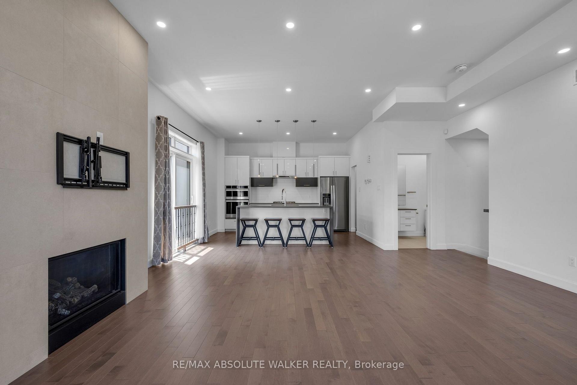 Photo 13 of Unit A, 10 Chapleau Avenue, Ottawa, Lindenlea — HOMEH