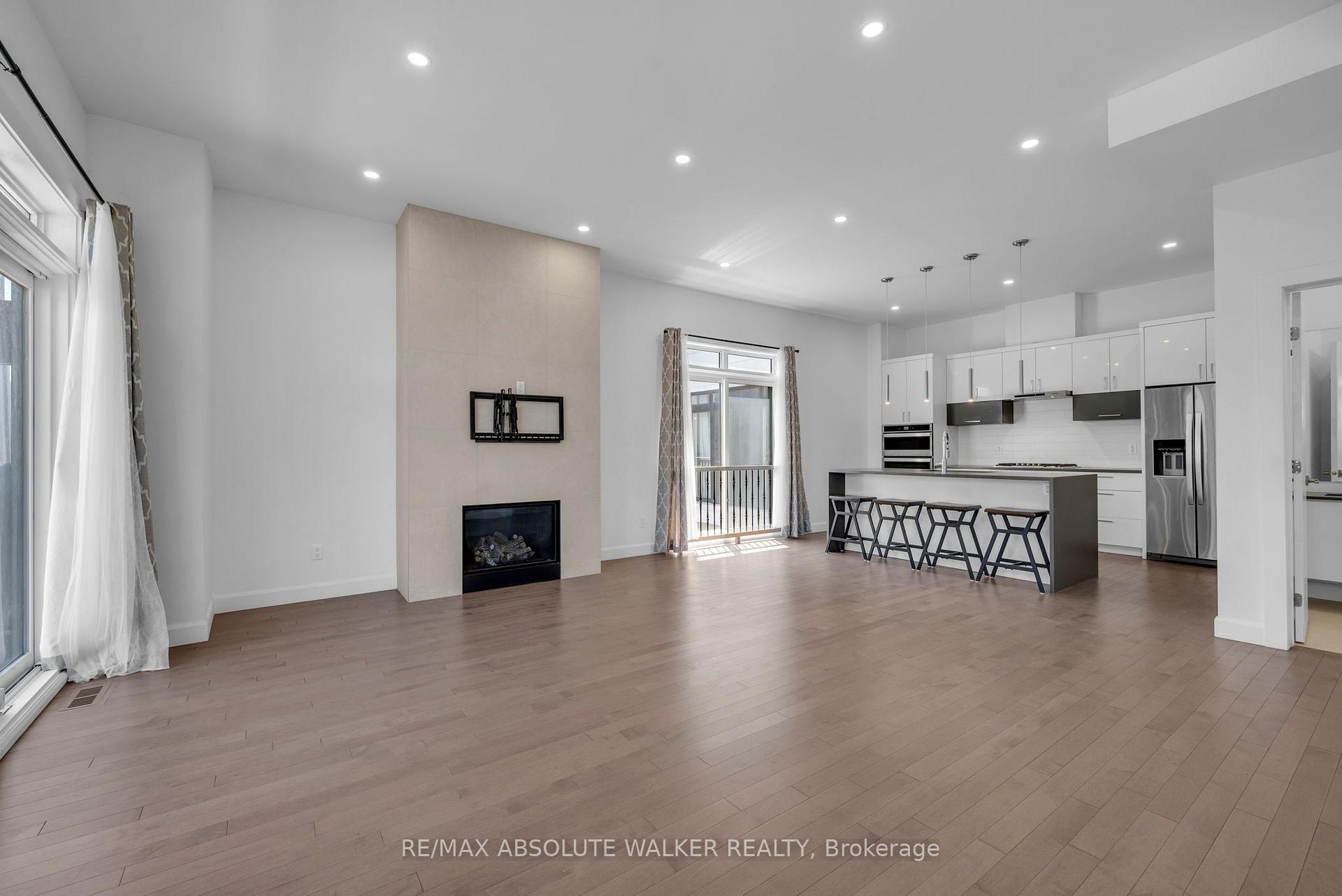 Photo 14 of Unit A, 10 Chapleau Avenue, Ottawa, Lindenlea — HOMEH